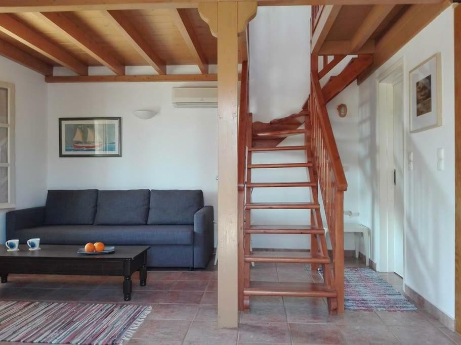 Вілла Sunny House With Amazing View For 4+2 Persons Плака Екстер'єр фото